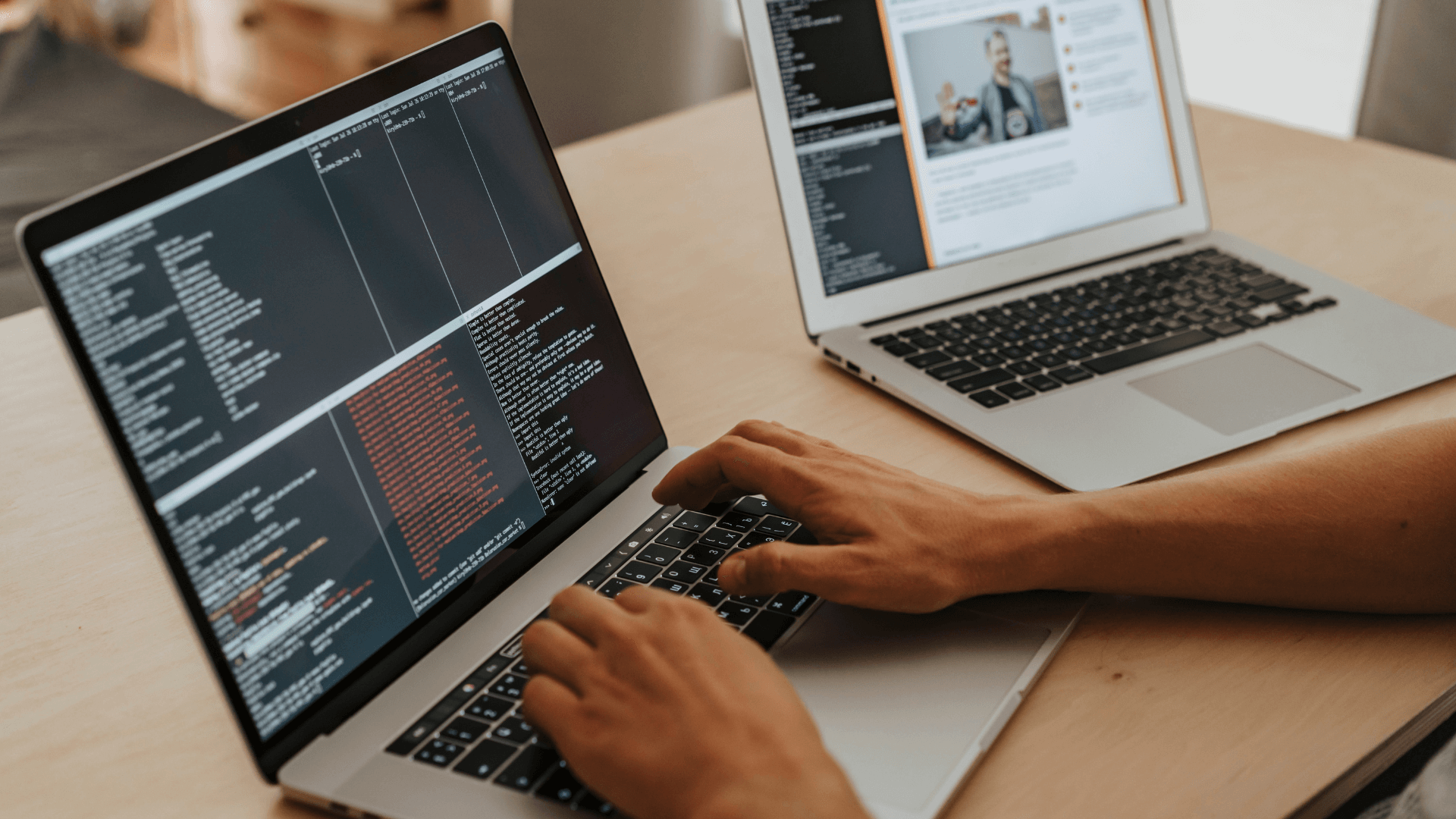SESと受託開発はどう使い分ける?